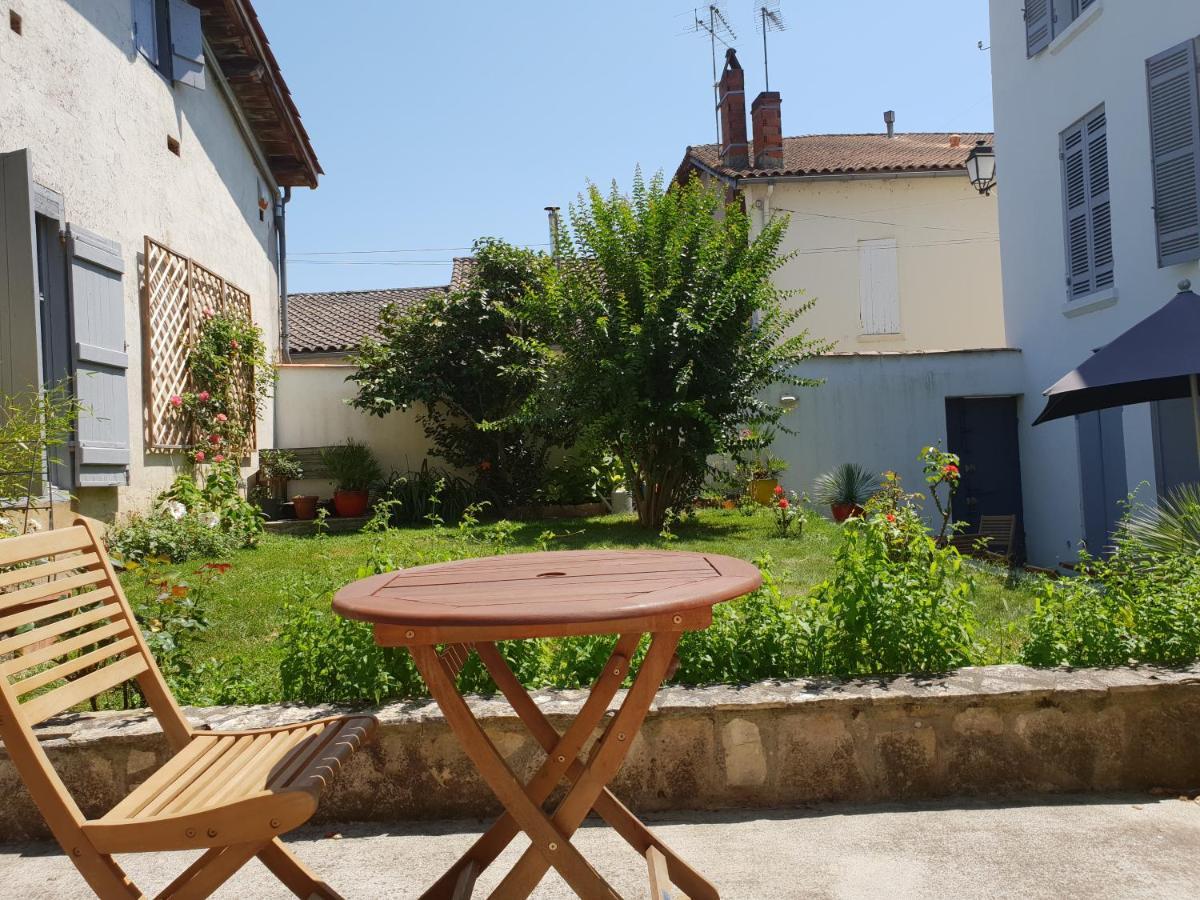 La Parenthese Bed & Breakfast La Réole Exterior photo